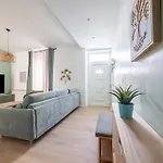 Villa Maison Spacieuse Avec Terrasse Dans Le Centre De