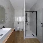 Maison Spacieuse Avec Terrasse Dans Le Centre De Villa *