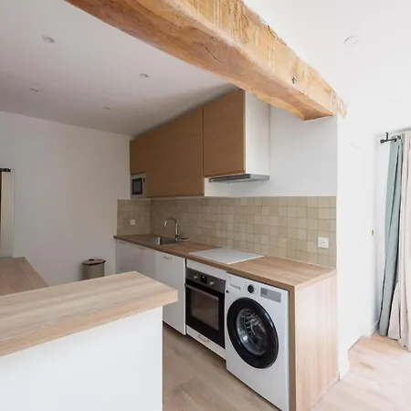 Maison Spacieuse Avec Terrasse Dans Le Centre De