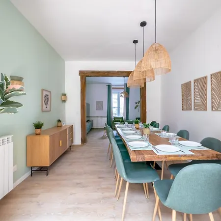 Maison Spacieuse Avec Terrasse Dans Le Centre De Βίλα *