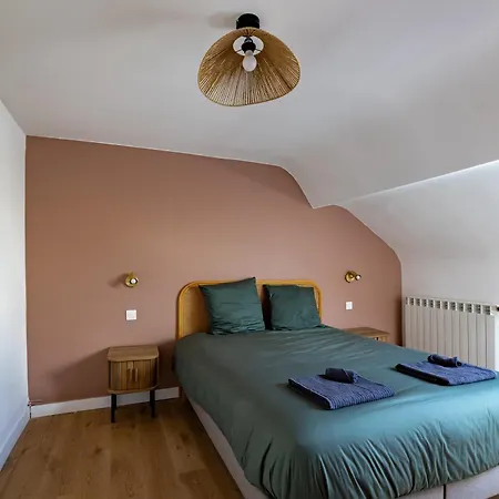 Maison Spacieuse Avec Terrasse Dans Le Centre De Villa Reims