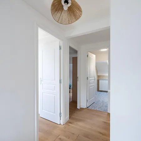 Βίλα Maison Spacieuse Avec Terrasse Dans Le Centre De *