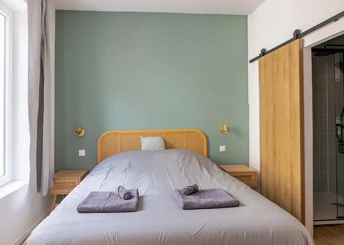 Maison Spacieuse Avec Terrasse Dans Le Centre De 빌라